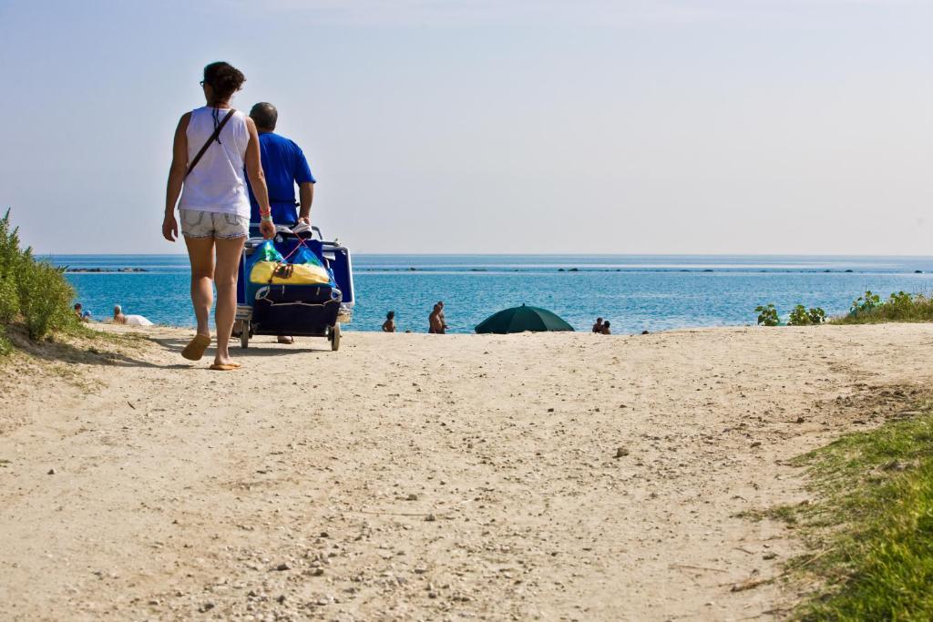 Hotel-Residence-B&B Le Dune Beach Service Included Lido Adriano Exterior foto
